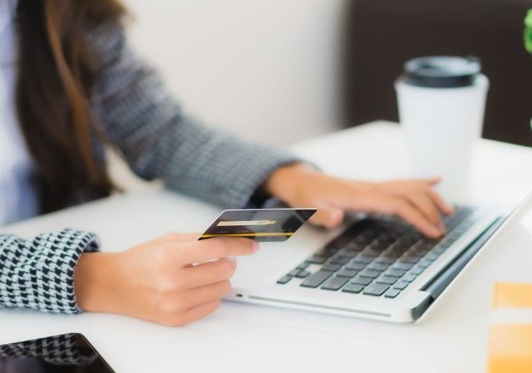 blog como participar en una subasta online-min